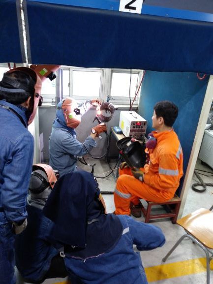 [국가기간전략산업직종] 파이프용접 수업 사진